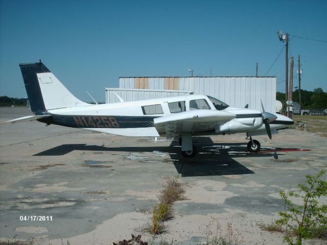 Piper Seneca (N14258)