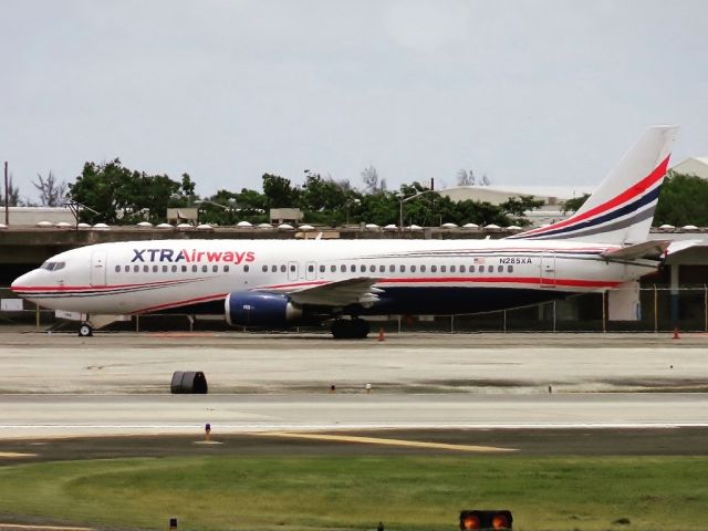 BOEING 737-400 (N285XA)