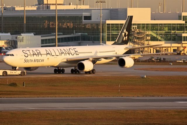 Airbus A340-600 (ZS-SNC)