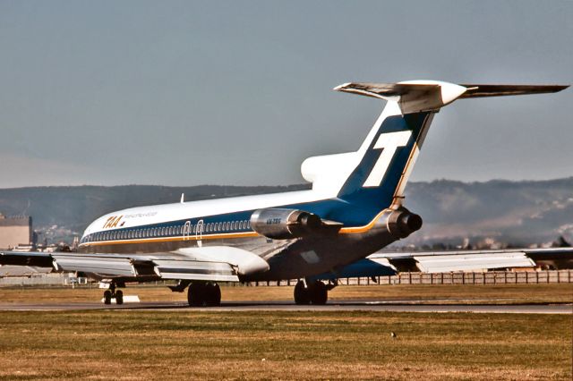 BOEING 727-200 (VH-TBG) - TRANS AUSTRALIA AIRLINES - TAA - BOEING 727/276/ADV - REG : VH-TBG (CN 20552/906) - ADELAIDE INTERNATIONAL AIRPORT SA. AUSTRALIA - YPAD 11/9/1976