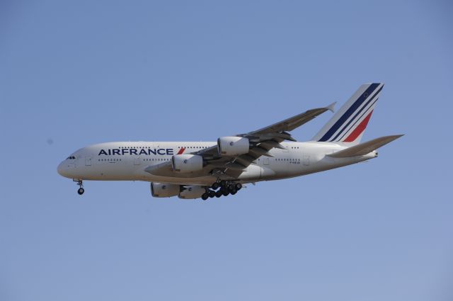 Airbus A380-800 (F-HPJB) - Final Approach to Narita Intl Airport R/W34L on 2011/1/2