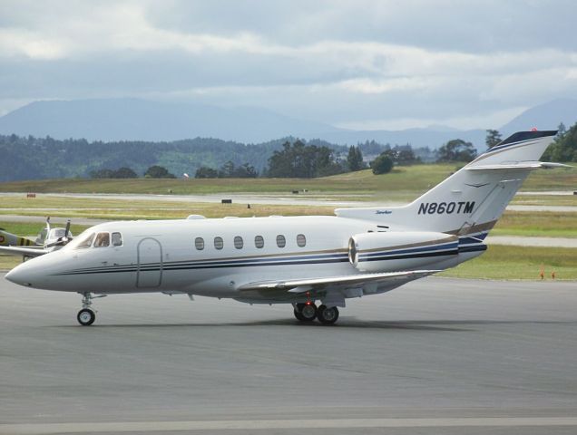 Hawker 800 (N860TM)