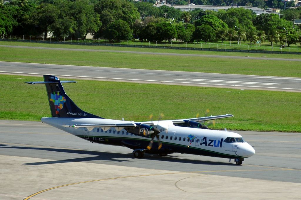 Aerospatiale ATR-72-600 (PR-AQL) - PR-AQLbr /ATR72-600br /Dia lindo, dia azulbr /05/05/2017