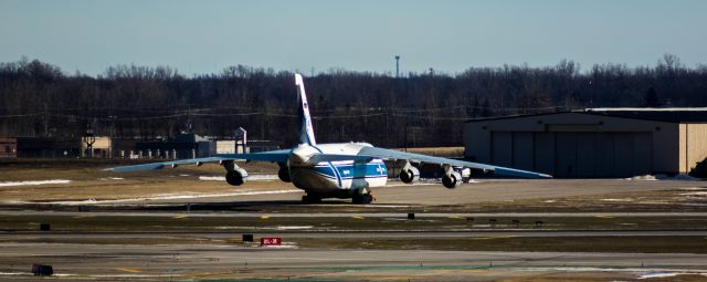 Antonov An-12 (RA-82078) - A wide angle shot of the Antonov AN-124 at Detroit Metro Airport. What a beauty!