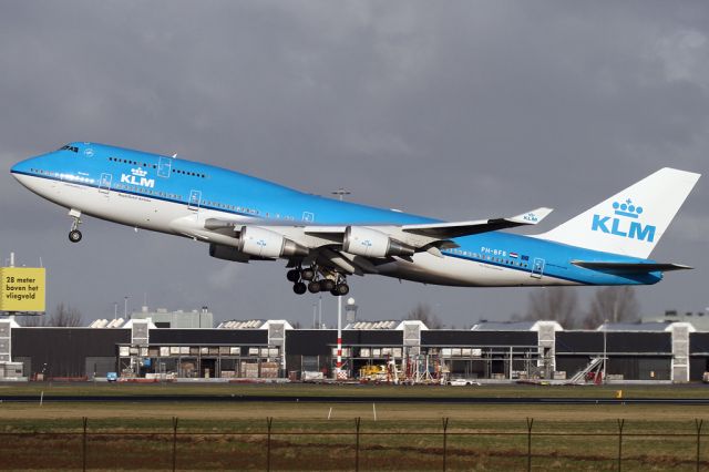 Boeing 747-400 (PH-BFB)