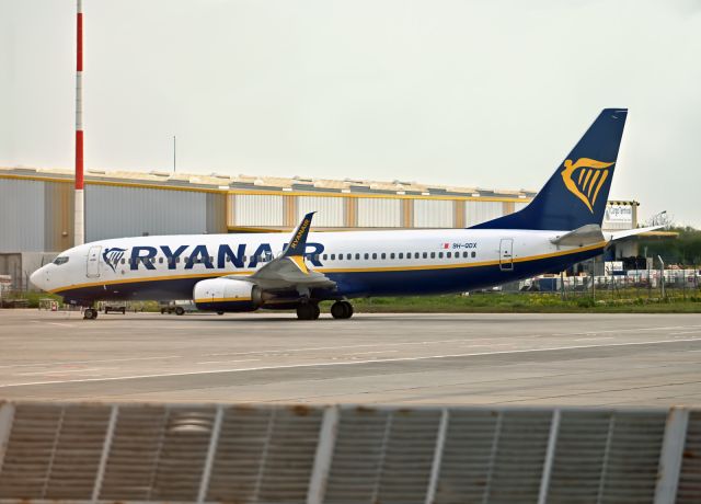Boeing 737 MAX 8 (9H-QDX)