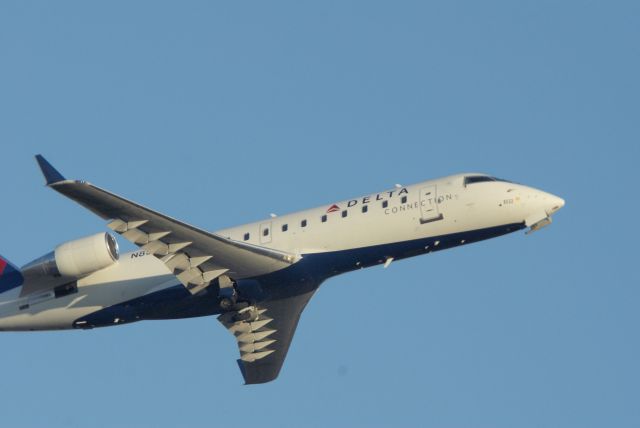 BOMBARDIER Regional Jet CRJ-1000 (N8532G)