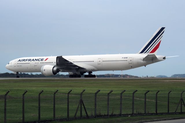 Boeing 777-200 (F-GSQE)