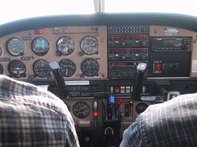 Piper Cherokee Arrow (N15302)