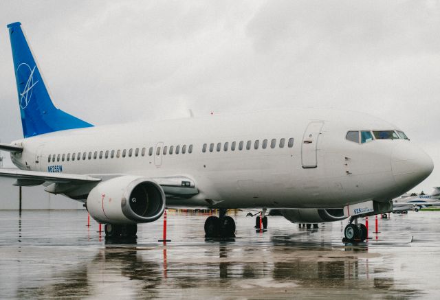 BOEING 737-300 (N625SW)