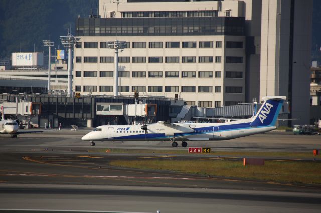 de Havilland Dash 8-400 (JA854A)