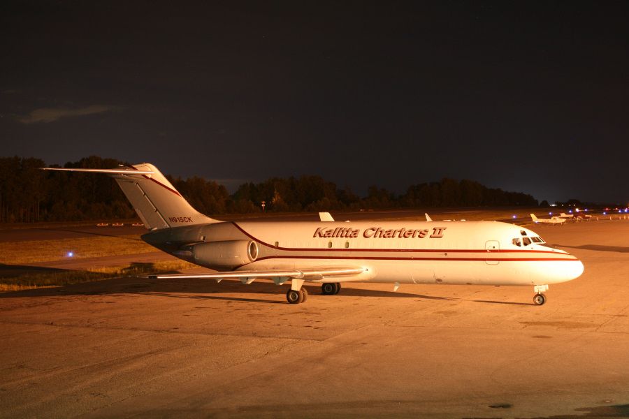 McDonnell Douglas DC-9-30 (N915CK)