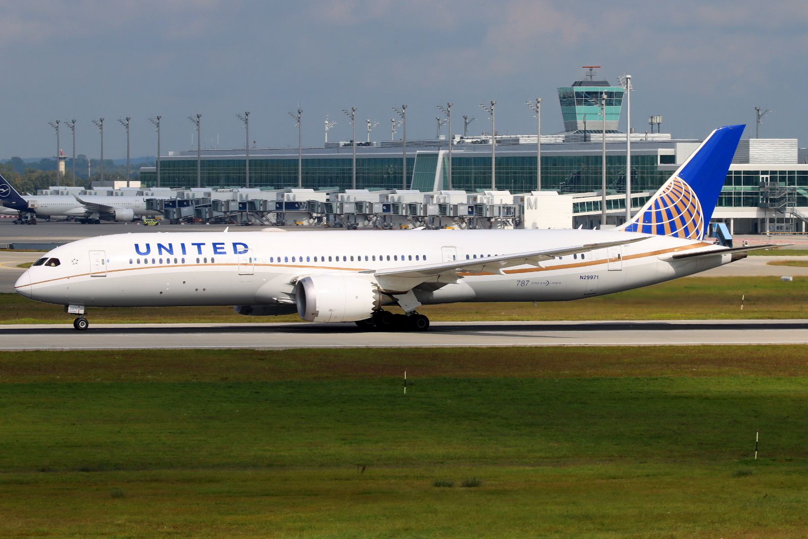 Boeing 787-9 Dreamliner (N29971)