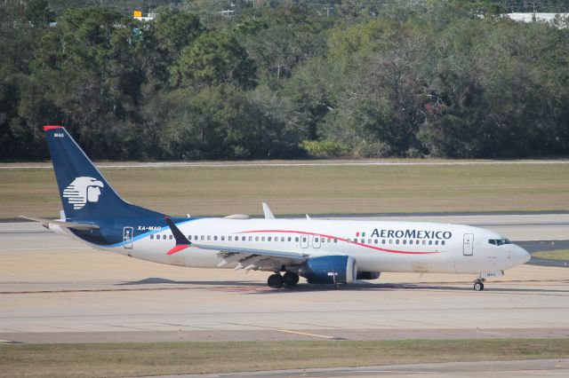 Boeing 737 MAX 8 (XA-MAG) - Aeromexico Flight 1740 taxis to gate at Tampa International Airport following flight from Mexico City International Airport (1/1/25)