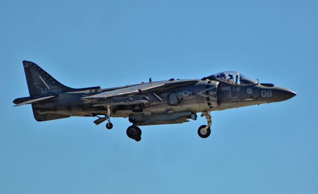 16-5577 — - McDonnell Douglas/Boeing  AV-8B Harrier II C/N 314 165577 - Marine Corps Air Station Miramar (MCAS Miramar) (IATA: NKX, ICAO: KNKX, FAA LID: NKX)br /Photo: Tomás Del Corobr /Miramar Air Show 2014br /October 4, 2014