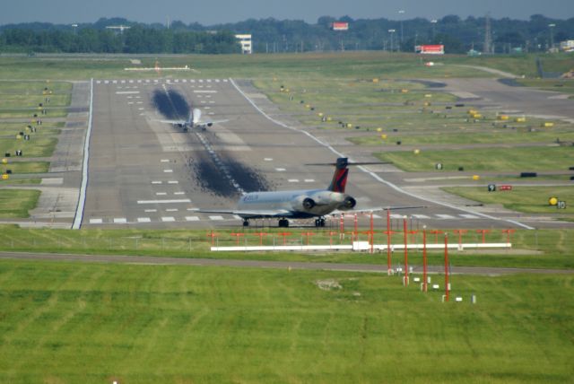 McDonnell Douglas MD-90 (N924DN) - DL1199 to ATL