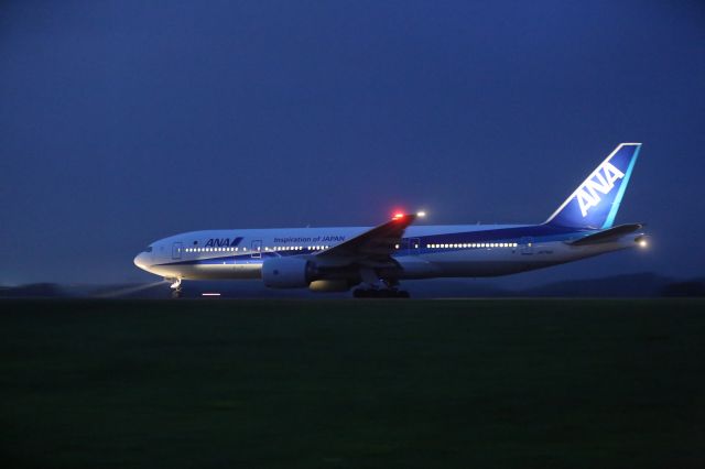 Boeing 777-200 (JA741A) - 06 August 2015:HKD-HND.