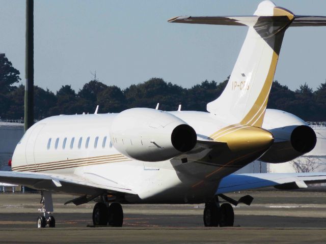 Bombardier Global 5000 (VP-CES) - I take a picture on Dec 31, 2016.