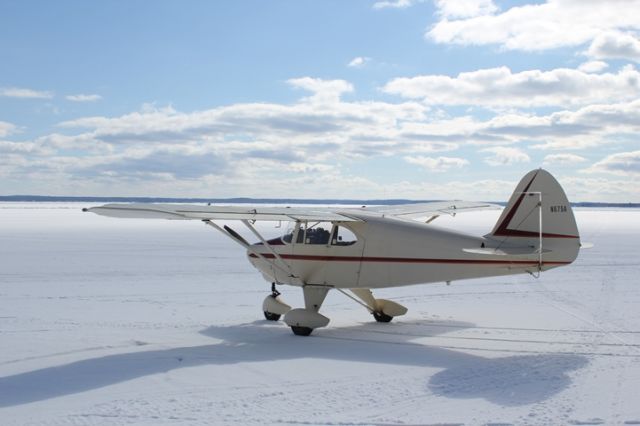 Piper PA-22 Tri-Pacer (N675A)