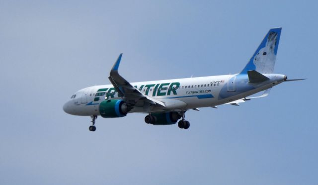 Airbus A320 (N304FR) - On final is this 2016 Frontier Airlines Airbus A320-251N with "Jack" the Rabbit on the tail in the Spring of 2019.