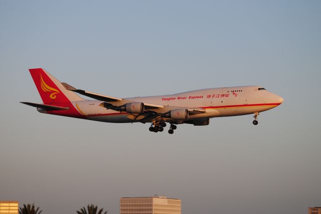 Boeing 747-400 (B-2435) - This is just beautiful plane-watching!  This one arrives in p.m. light!