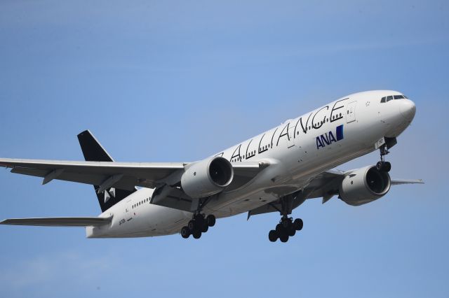 Boeing 777-200 (JA712A) - August 12th 2019:HND-HKD.