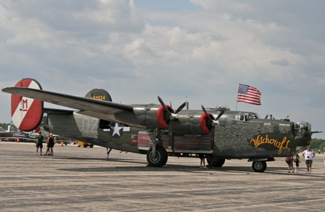 Consolidated B-24 Liberator (N224J)