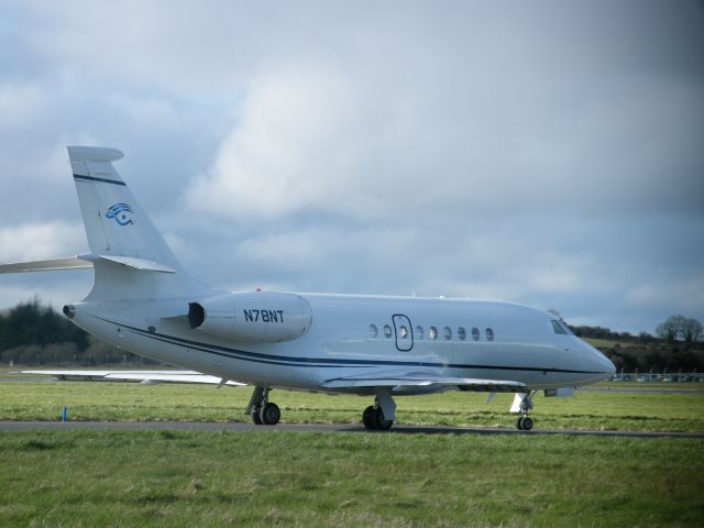 Dassault Falcon 2000 (N78NT) - N78NT Falcon 2000 msn 121 seen here taxing for departure to luton on 20-03-2011