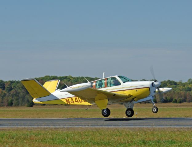 Beechcraft 35 Bonanza (N4405D) - Departing Tullahoma, TN