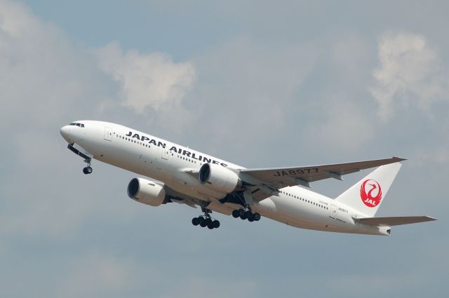 Boeing 777-200 (JA8977) - JA8977  JAL  Boeing  777-289  c/n 27636/45