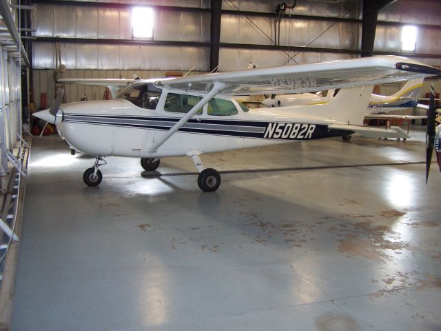 Cessna Skyhawk (N5082R)