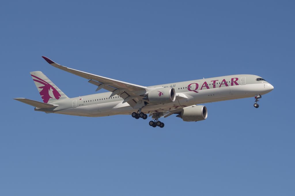 Airbus A350-900 (A7-ALI) - First Qatar flight of 2018 in absolutely perfect weather
