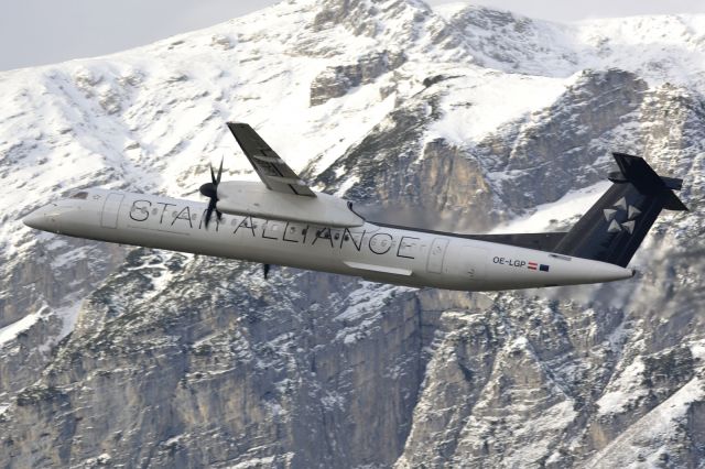 de Havilland Dash 8-400 (OE-LGP)