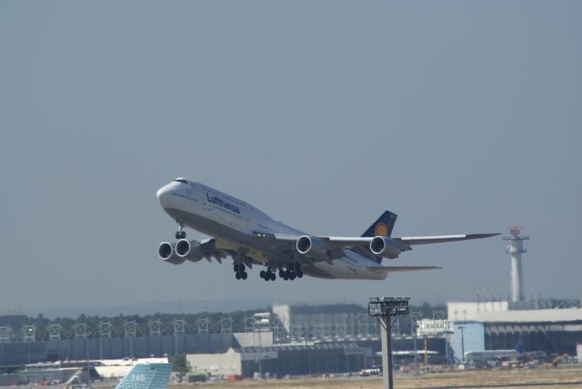 BOEING 747-8 (D-ABYH)