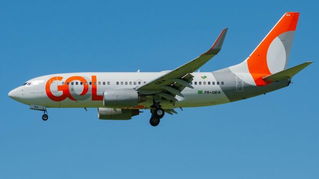 Boeing 737-700 (PR-GEA)