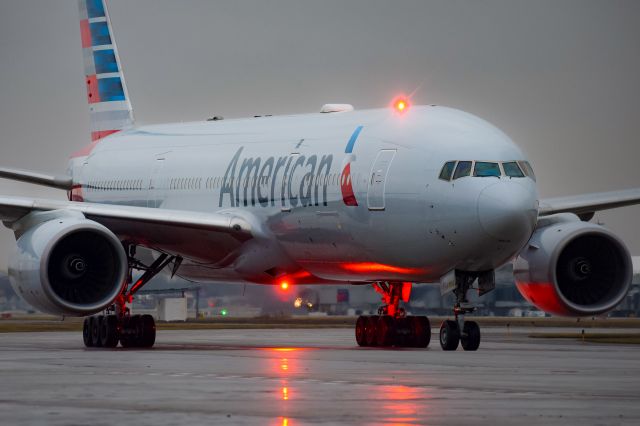 Boeing 777-200 (N783AN) - Year: 2000br /Make: Boeingbr /Model: 777-223(ER)br /Opby: American Airlinesbr /br /Notes: New England Patriots charter flight