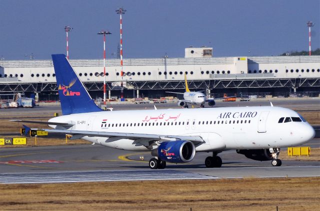 Airbus A320 (SU-BPX) - MALPENSA - CAIRO.