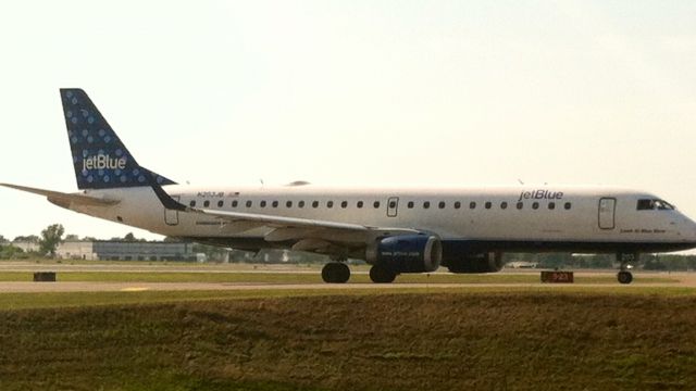 Embraer ERJ-190 (N203JB)