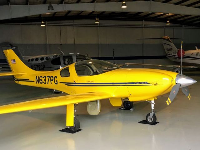 Lancair Legacy 2000 (N637PG)