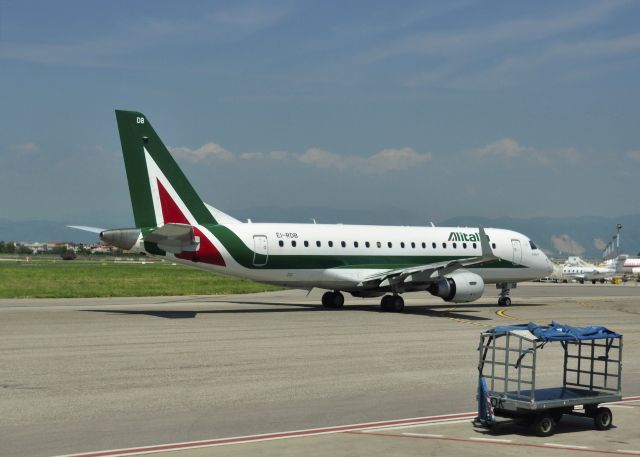 Embraer 170/175 (EI-RDB) - Alitalia Cityliner Embraer ERJ-175STD EI-RDB in Napoles Capodichino