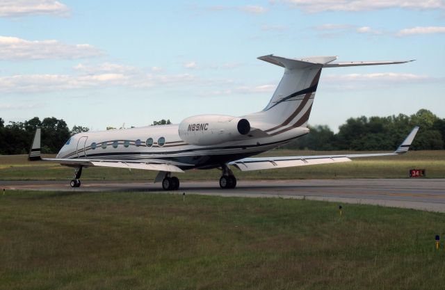 Dassault Falcon 50 (N89NC) - Its a GLF4.