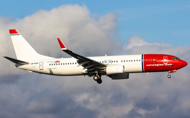 Boeing 737-800 (LN-NGZ)