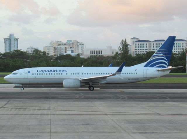 Boeing 737-800 (HP-1721CMP)