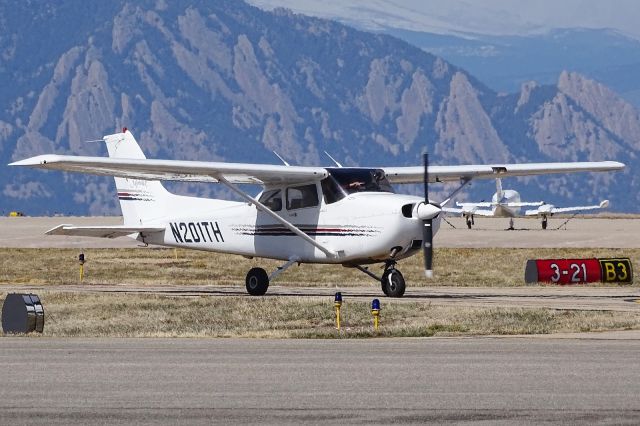 Cessna Skyhawk (N201TH)