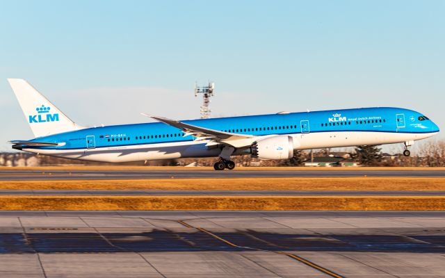 BOEING 787-10 Dreamliner (PH-BKH)