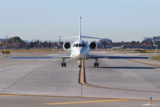 Dassault Falcon 2000 (N157AL)