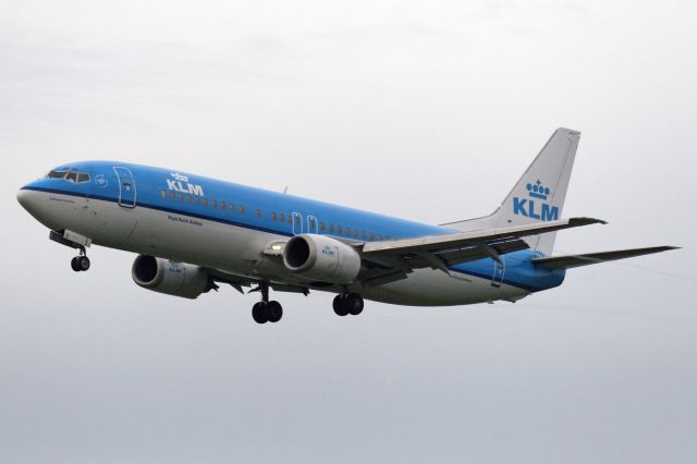BOEING 737-400 (PH-BDZ)