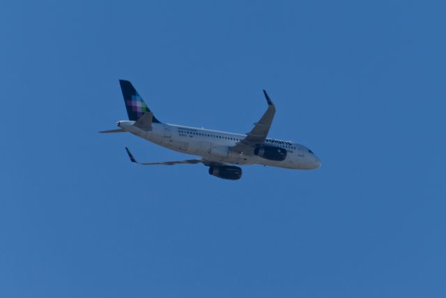 Airbus A320 (N525VL)