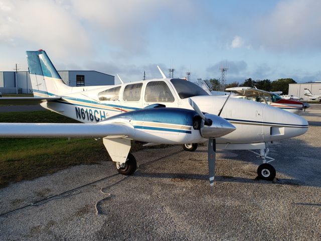 Beechcraft 55 Baron (N618CH) - Photo from ramp before flight.