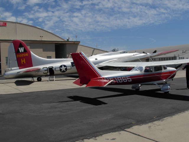 Cessna Skyhawk (N51865) - Hanging with my big brother?